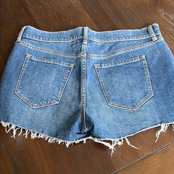 Old Navy Flag Denim Distressed Women Shorts NWOT - Picture 4 of 5